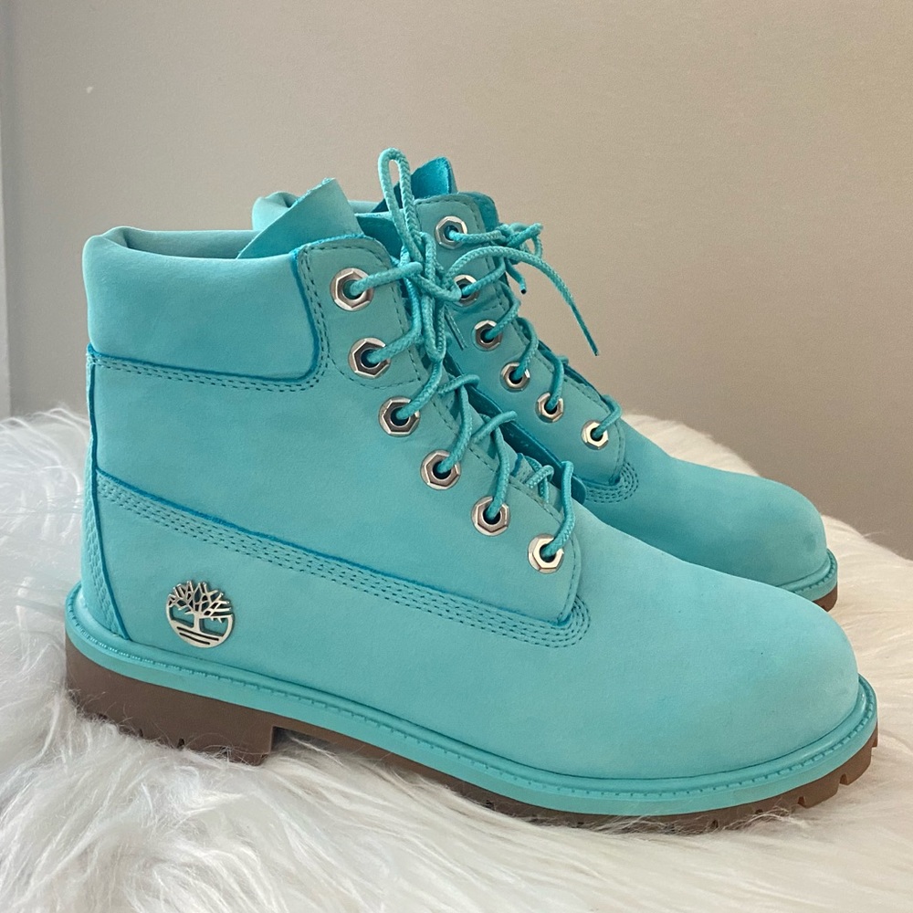 Timberland Size 6 Mens|Size 8 Womens CLEAN!!!!
